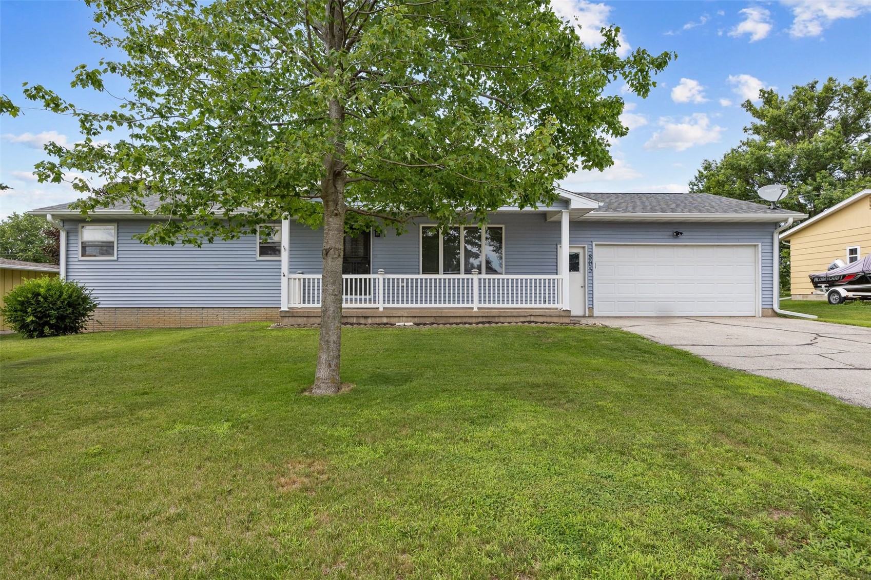 805 W 17th Street Vinton IA 52349