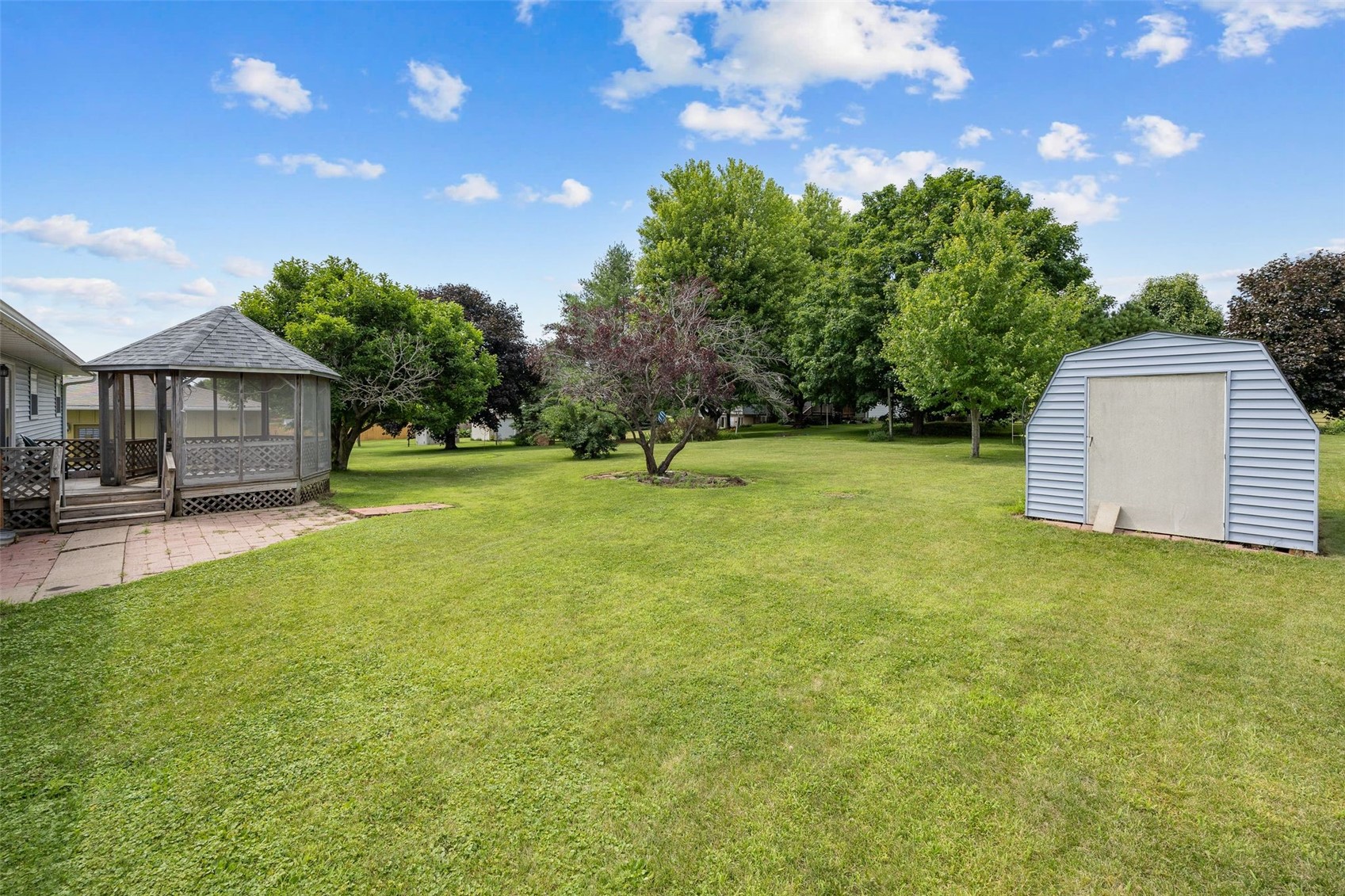 805 W 17th Street Vinton IA 52349