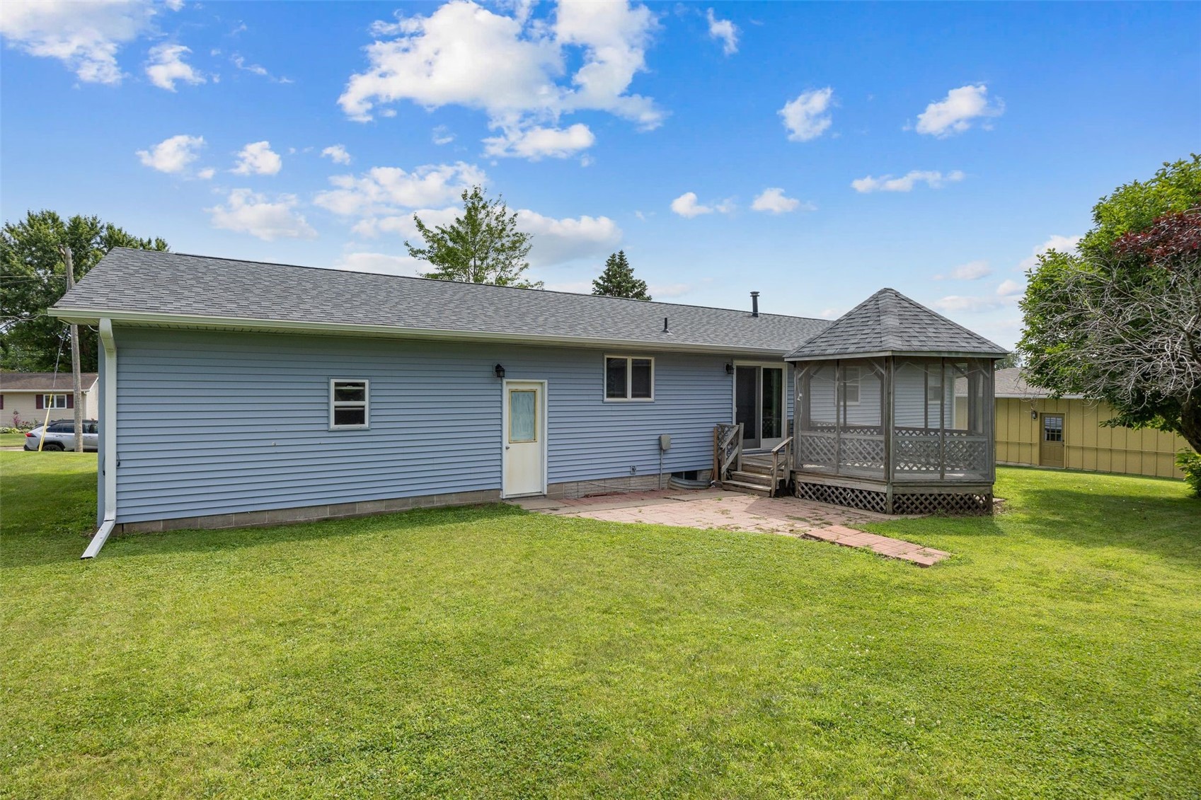 805 W 17th Street Vinton IA 52349