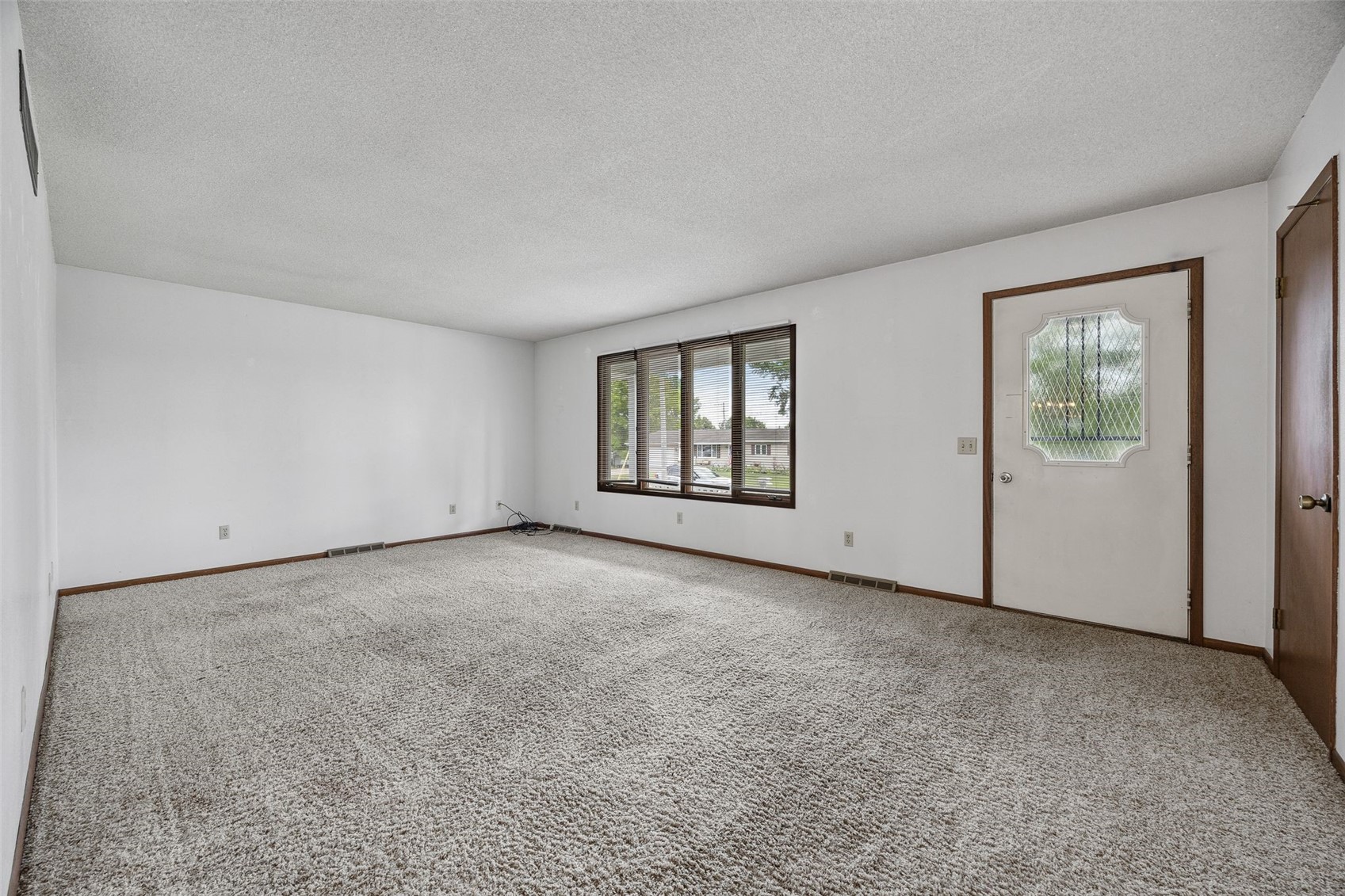 805 W 17th Street Vinton IA 52349