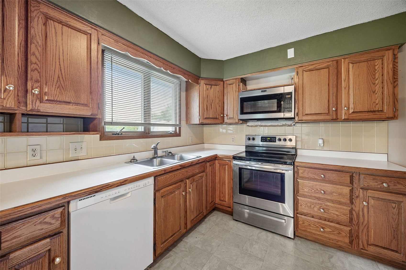805 W 17th Street Vinton IA 52349