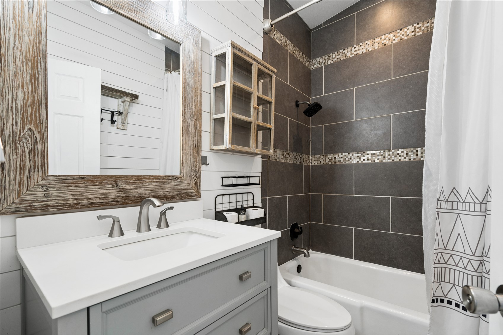 2533 Brookland Drive NE Cedar Rapids IA 52402