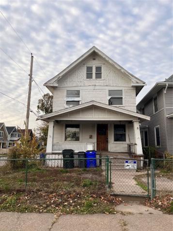 1700 A Avenue Cedar Rapids IA 52402