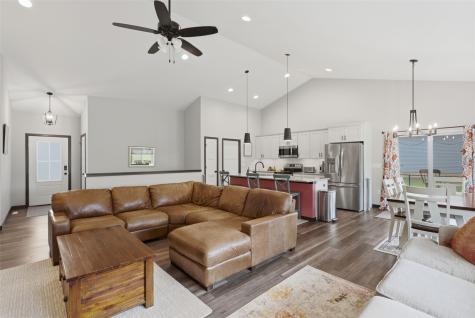 211 Dawson West Branch IA 52358
