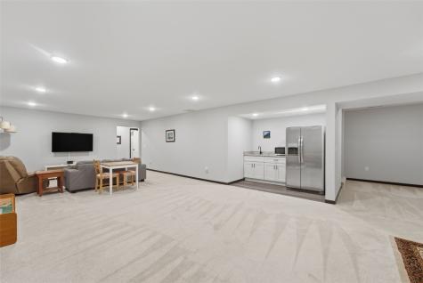 211 Dawson West Branch IA 52358