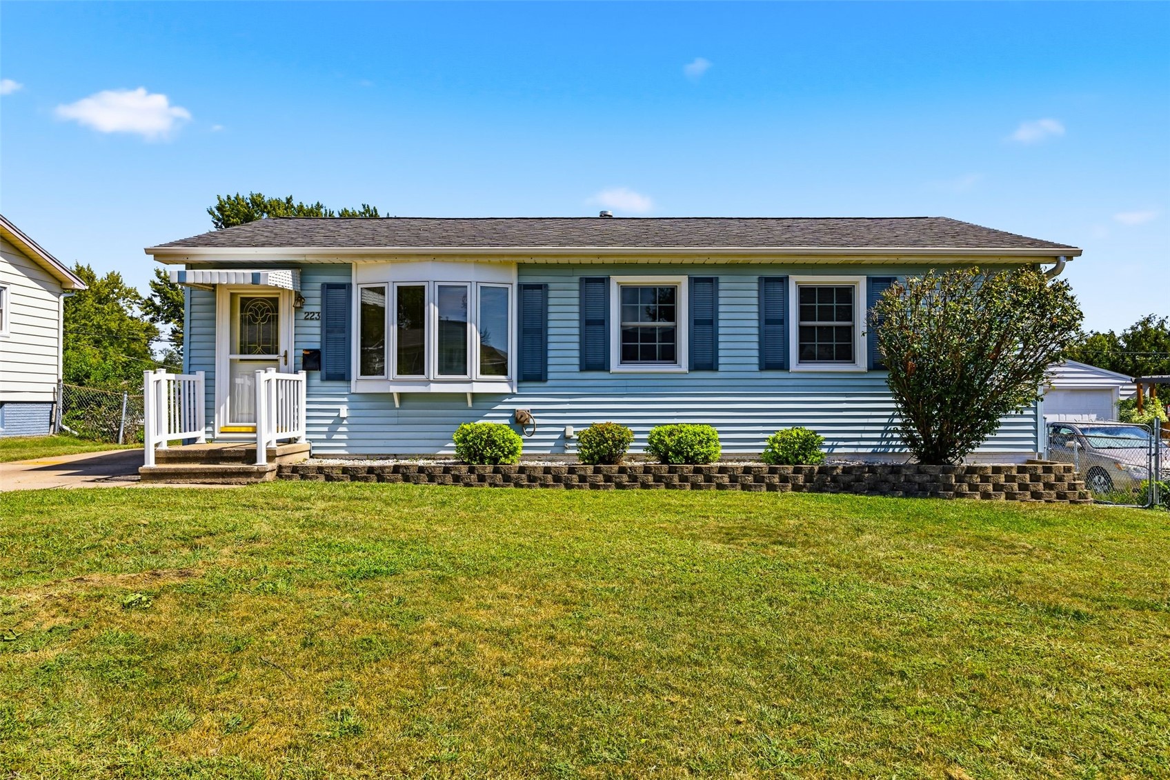 223 Lynda Drive NW Cedar Rapids IA 52405