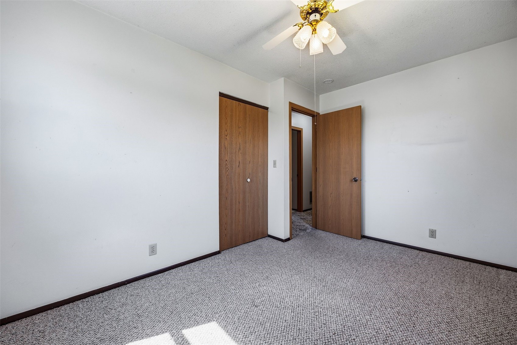 223 Lynda Drive NW Cedar Rapids IA 52405