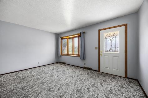 223 Lynda Drive NW Cedar Rapids IA 52405