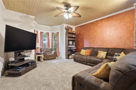101 Sunset Drive Anamosa IA 52205