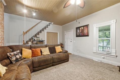 101 Sunset Drive Anamosa IA 52205