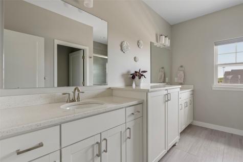 1350 E Tartan Drive North Liberty IA 52317