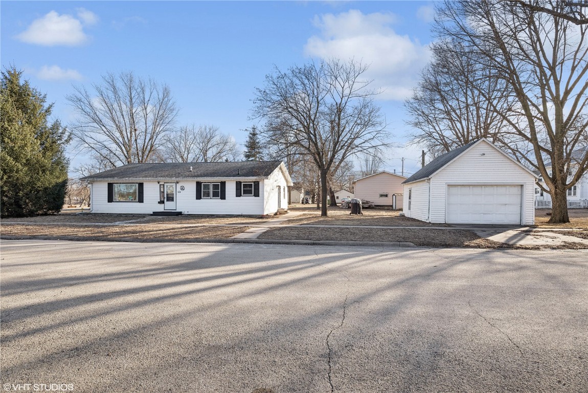 103 3rd Avenue SW Waverly IA 50677