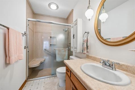 3334 Shasta Drive NE Cedar Rapids IA 52402