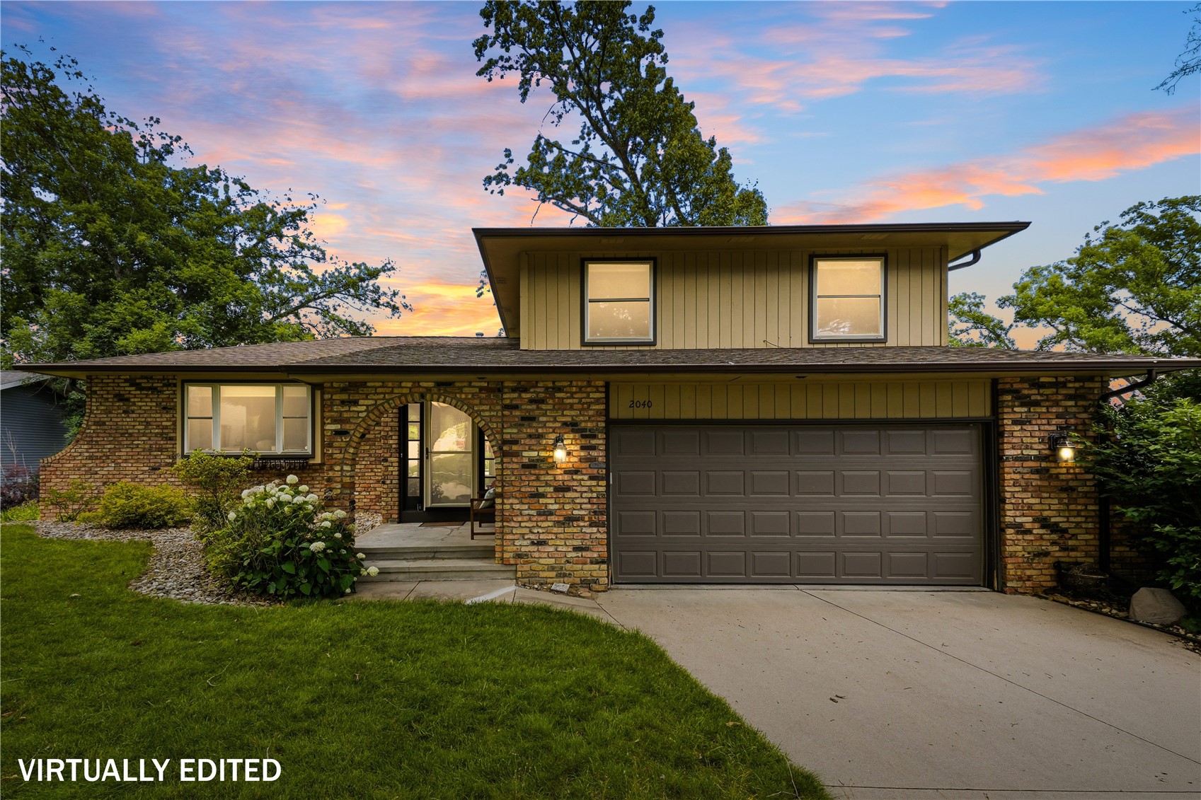 2040 Sandalwood Drive NE Cedar Rapids IA 52402