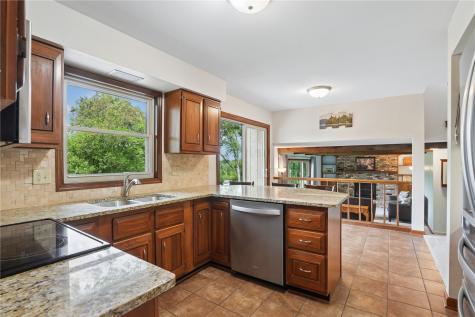 2040 Sandalwood Drive NE Cedar Rapids IA 52402