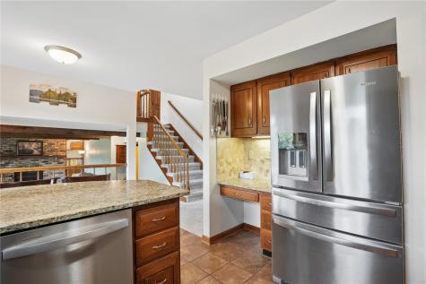2040 Sandalwood Drive NE Cedar Rapids IA 52402