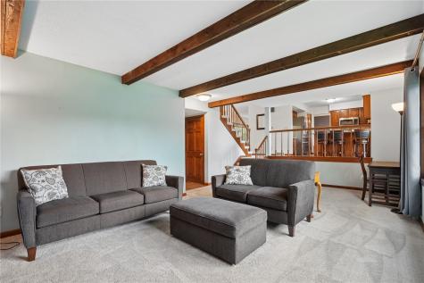 2040 Sandalwood Drive NE Cedar Rapids IA 52402