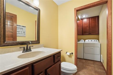 2040 Sandalwood Drive NE Cedar Rapids IA 52402