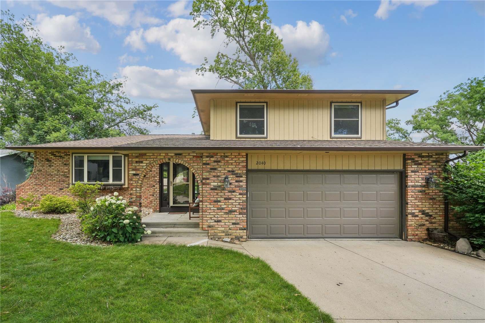 2040 Sandalwood Drive NE Cedar Rapids IA 52402