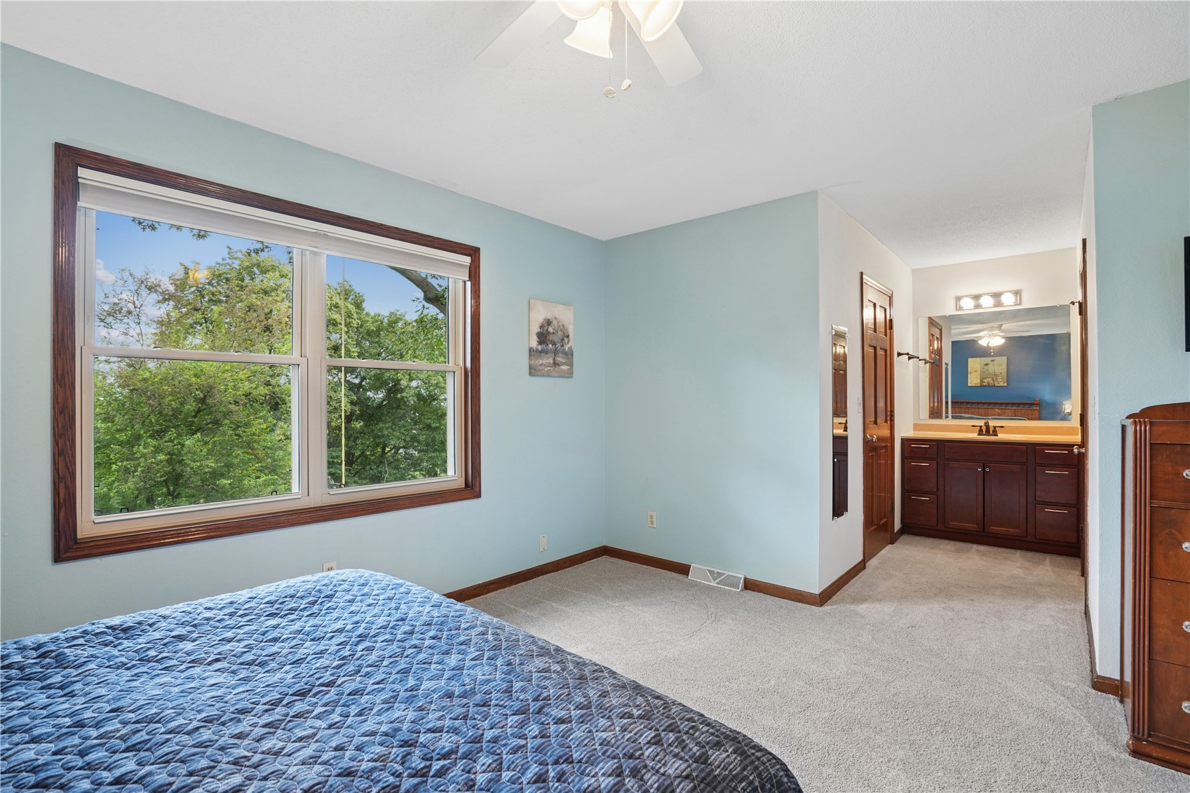 2040 Sandalwood Drive NE Cedar Rapids IA 52402