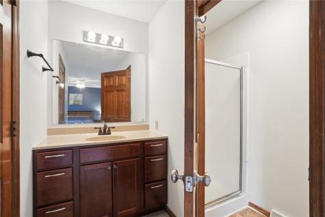 2040 Sandalwood Drive NE Cedar Rapids IA 52402