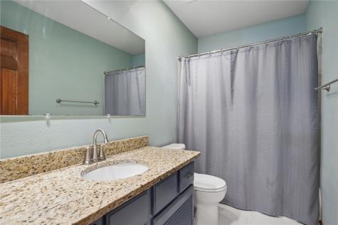 2040 Sandalwood Drive NE Cedar Rapids IA 52402