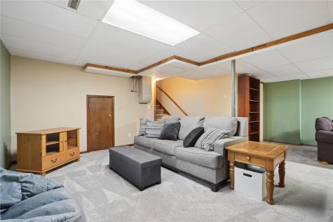 2040 Sandalwood Drive NE Cedar Rapids IA 52402