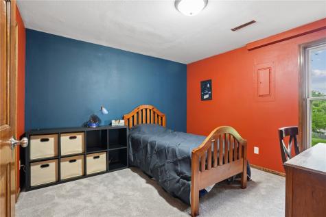 2040 Sandalwood Drive NE Cedar Rapids IA 52402