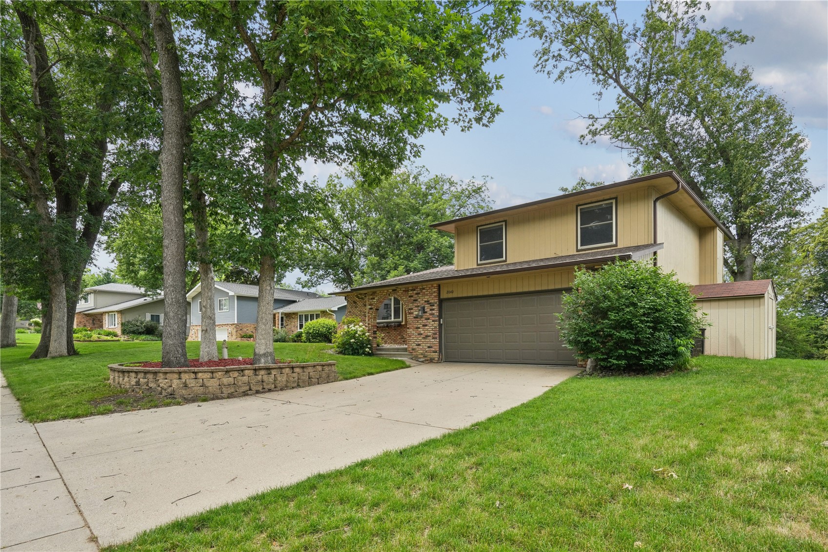 2040 Sandalwood Drive NE Cedar Rapids IA 52402