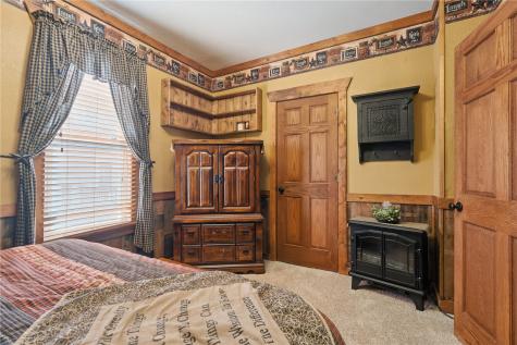 148 17th Avenue SW Cedar Rapids IA 52404