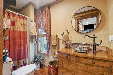 148 17th Avenue SW Cedar Rapids IA 52404