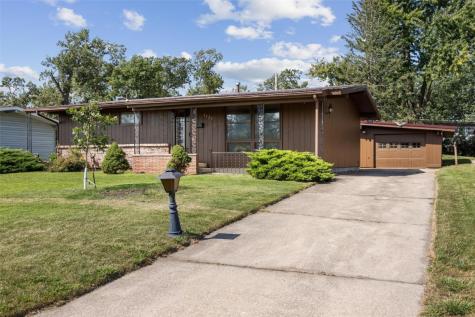 4323 Fairlane Drive NE Cedar Rapids IA 52402