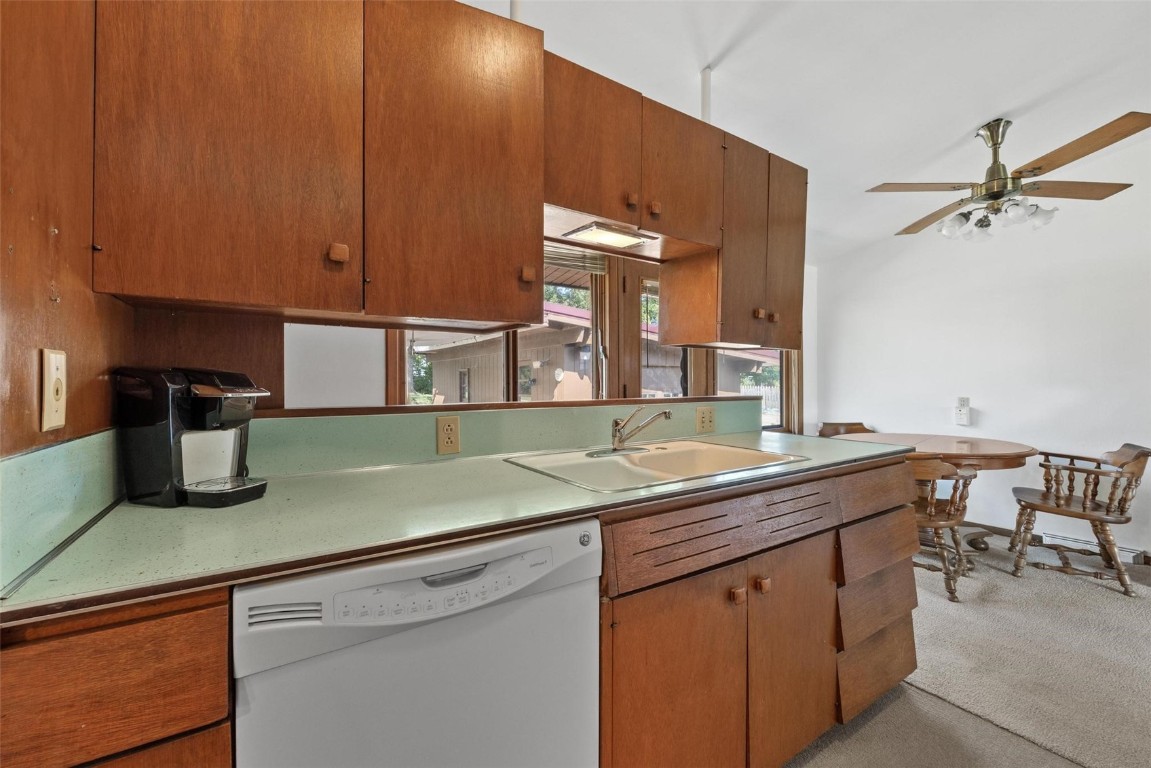 4323 Fairlane Drive NE Cedar Rapids IA 52402
