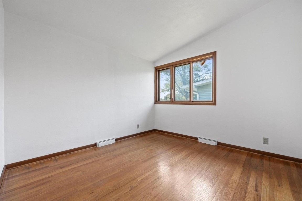 4323 Fairlane Drive NE Cedar Rapids IA 52402