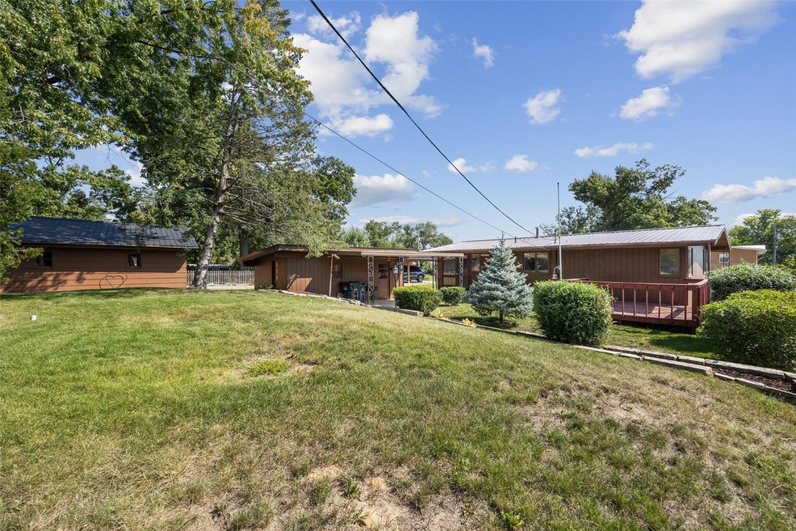 4323 Fairlane Drive NE Cedar Rapids IA 52402