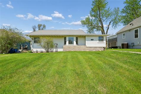 329 2nd Street Atkins IA 52206