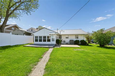 329 2nd Street Atkins IA 52206