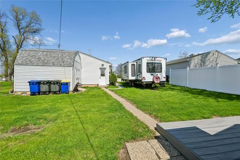329 2nd Street Atkins IA 52206