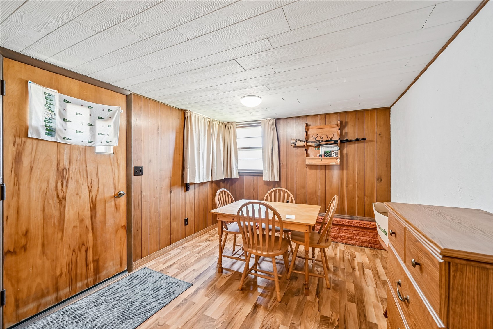 329 2nd Street Atkins IA 52206