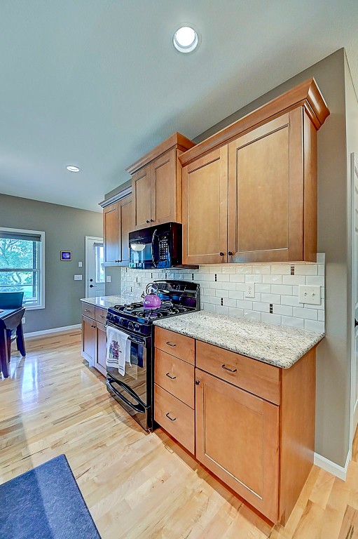10686 225th Avenue Anamosa IA 52205