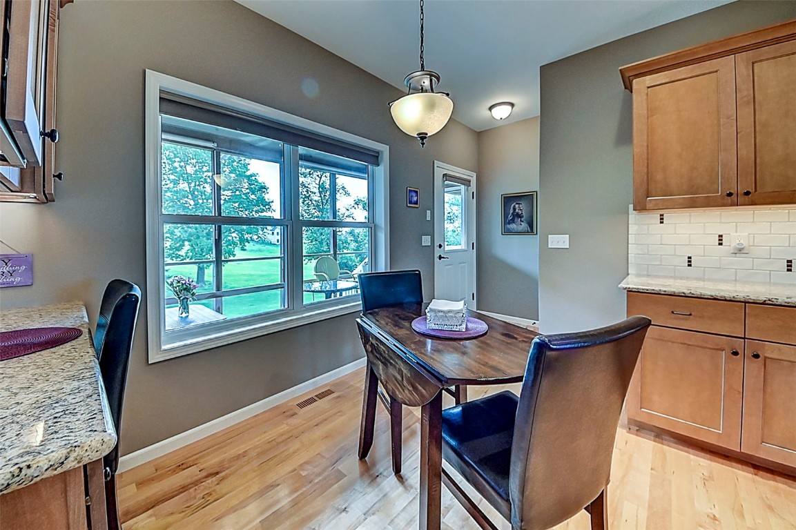 10686 225th Avenue Anamosa IA 52205