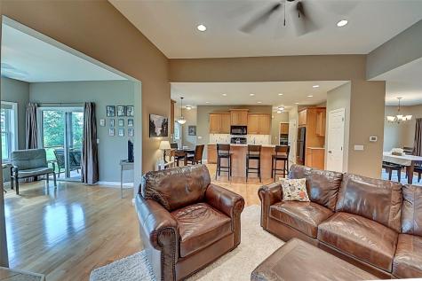 10686 225th Avenue Anamosa IA 52205