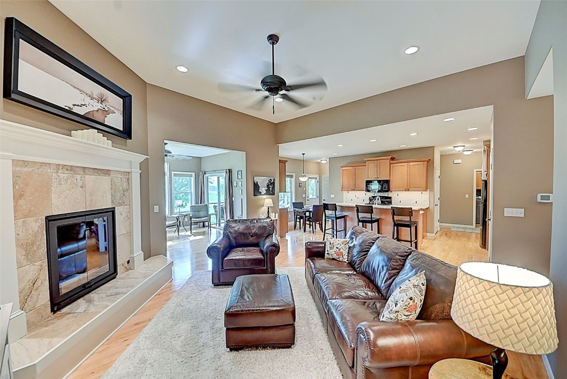 10686 225th Avenue Anamosa IA 52205