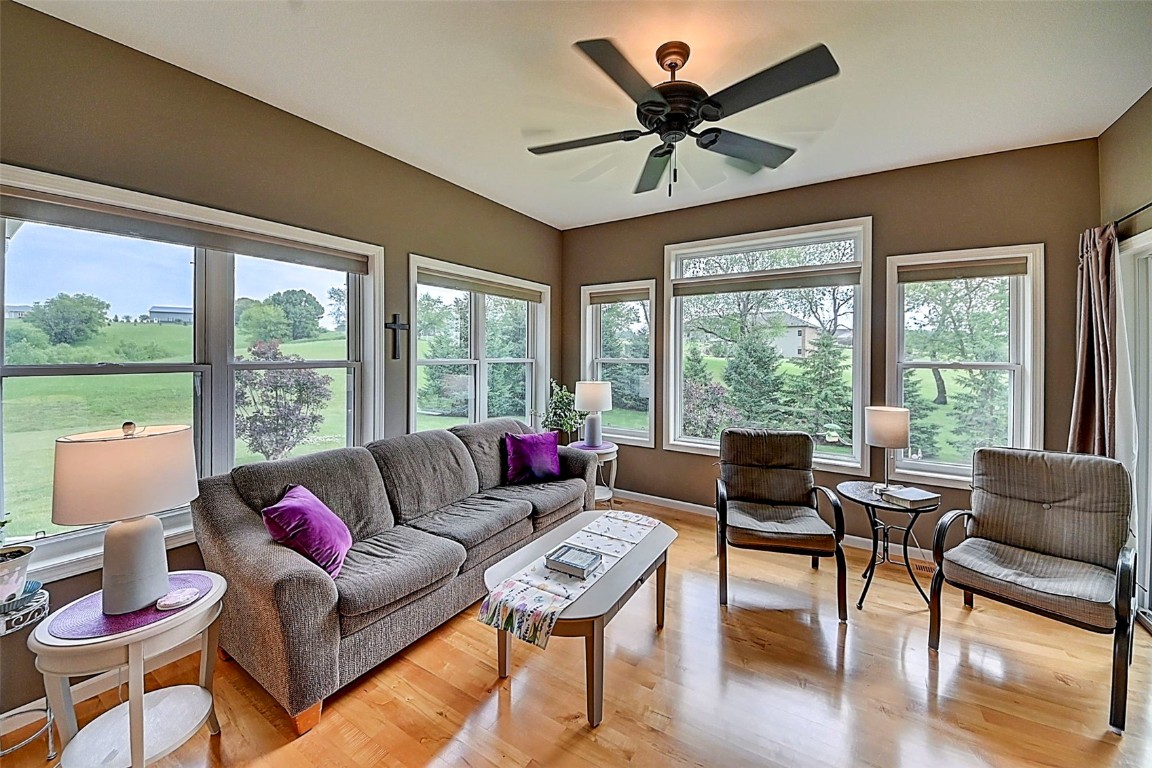 10686 225th Avenue Anamosa IA 52205