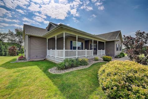 10686 225th Avenue Anamosa IA 52205