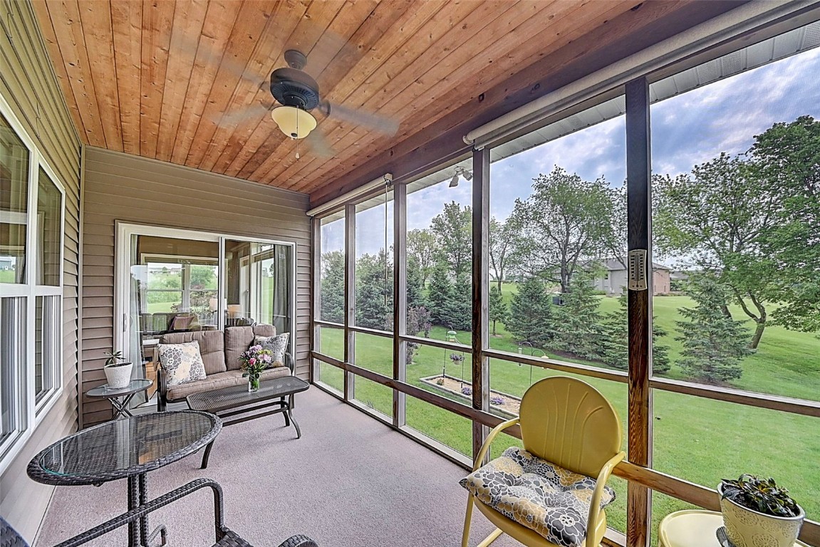 10686 225th Avenue Anamosa IA 52205
