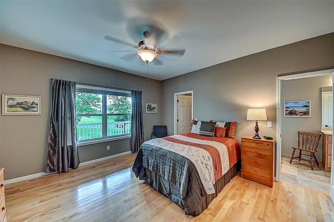 10686 225th Avenue Anamosa IA 52205