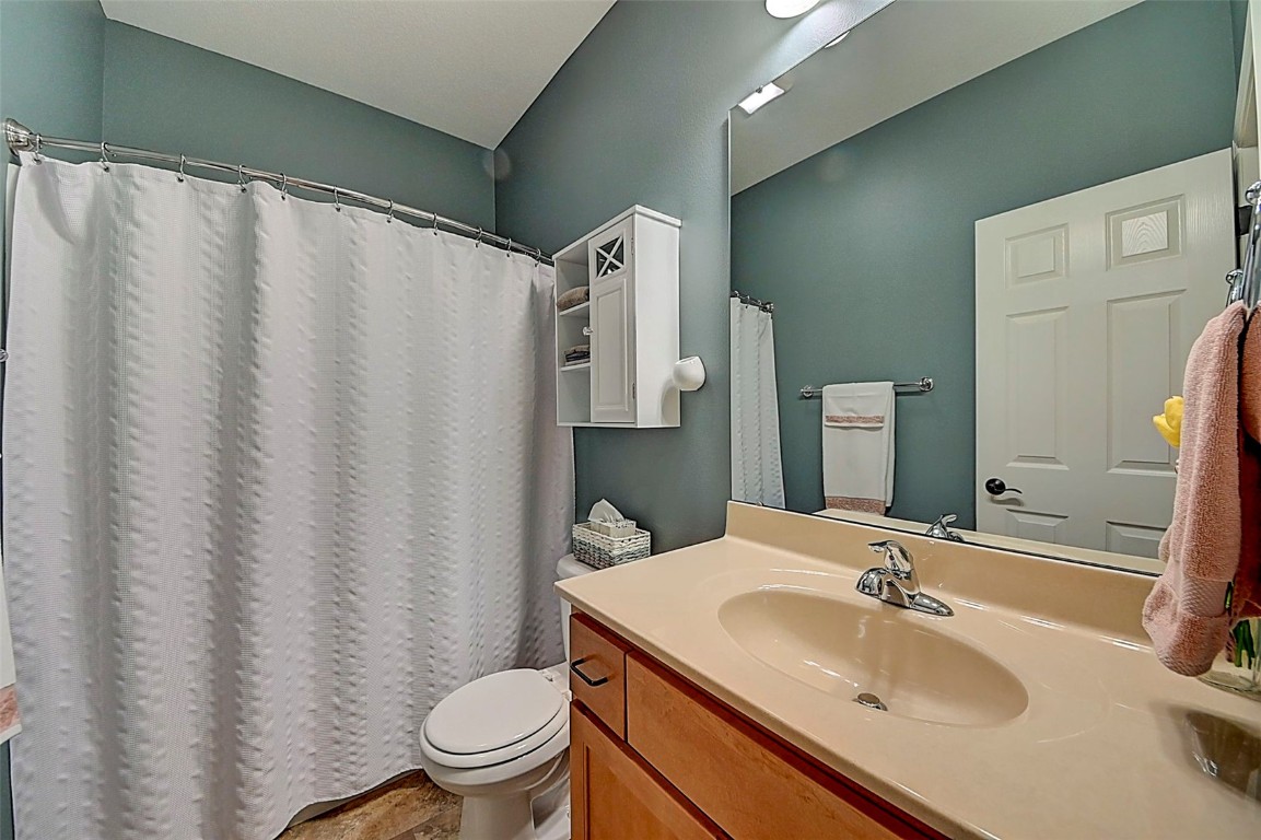 10686 225th Avenue Anamosa IA 52205