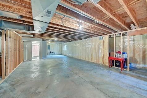 10686 225th Avenue Anamosa IA 52205