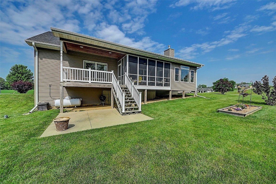 10686 225th Avenue Anamosa IA 52205